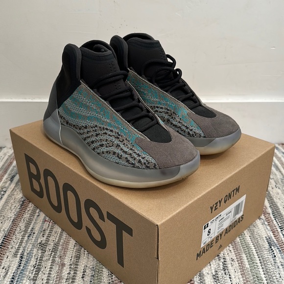 yeezy boost qntm teal blue